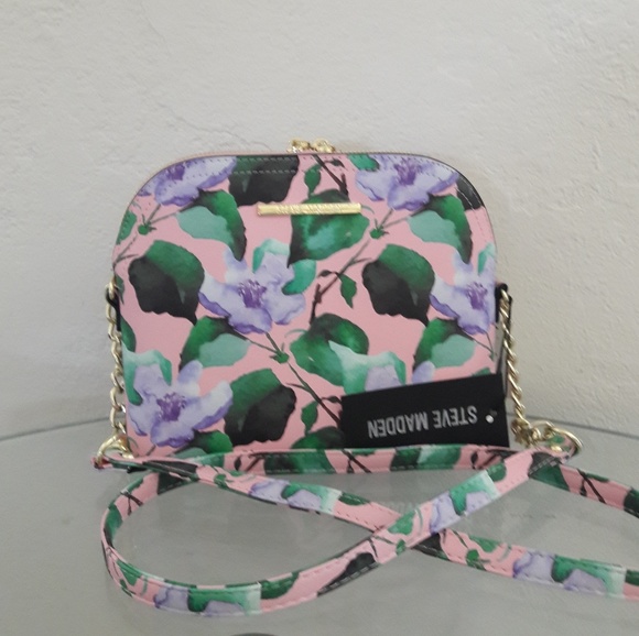 Steve Madden Handbags - NWT STEVE MADDEN BMAGGIE DOME CROSSBODY BAG PURSE